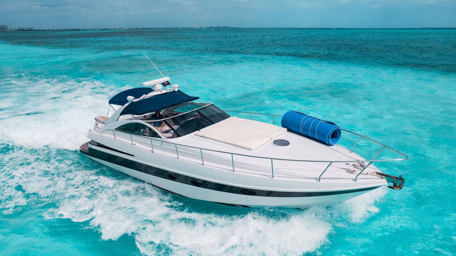 Pershing 45 in Cancún photo 19