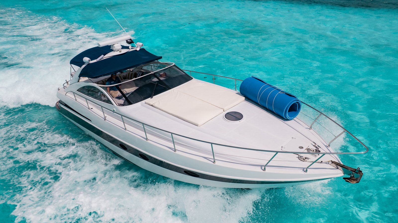 Pershing 45 in Cancún photo 4